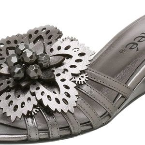 J. Renee pewter sandals 10M